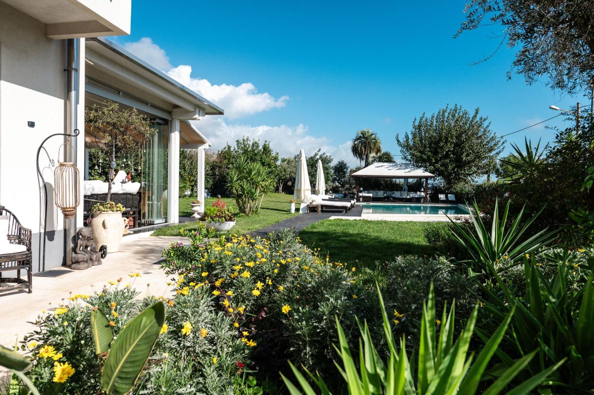 Villa Verney Albisola Superiore Exterior photo